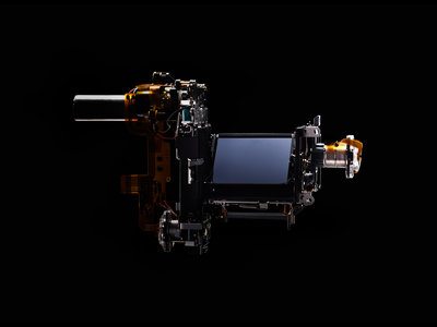 Mechanismus zrcátka v Nikonu D5
