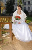 Fotografie č.3: Nevěsta v parku (s bleskem a změnou clony)