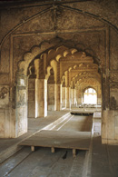 Diwan-i-Khas, kde stával legendární drahokamy posázený paví trůn.
