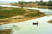 Řeka Jamuna, pohled od Tadžmahalu.