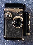 Yashica D - prava strana