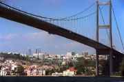 První most přes Bospor