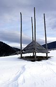 Oboroh - seník s posuvnou stříškou