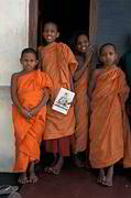 Mladí mniši