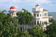 Palacio de Valle v Cienfuefos.