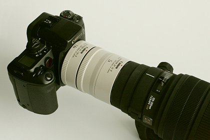 Fotoaparát s extendery a objektivem