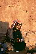 Beduíni ve svých charakteristických šátcích