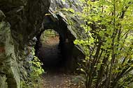 Tesaný tunel