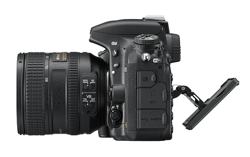 Nikon D750 s výklopným displejem