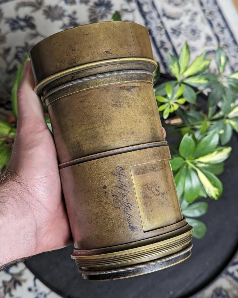 Starší typ s posuvem šasi a vkládacími clonami (1897)